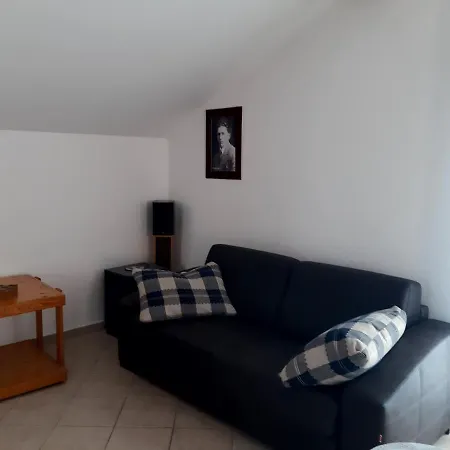 Apartment Lilyprimosten2 *